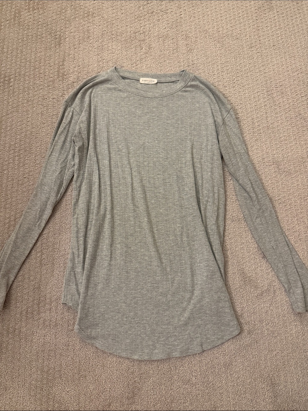 Women's Lightweight Ribbed Long-Sleeve Top in Light Gray